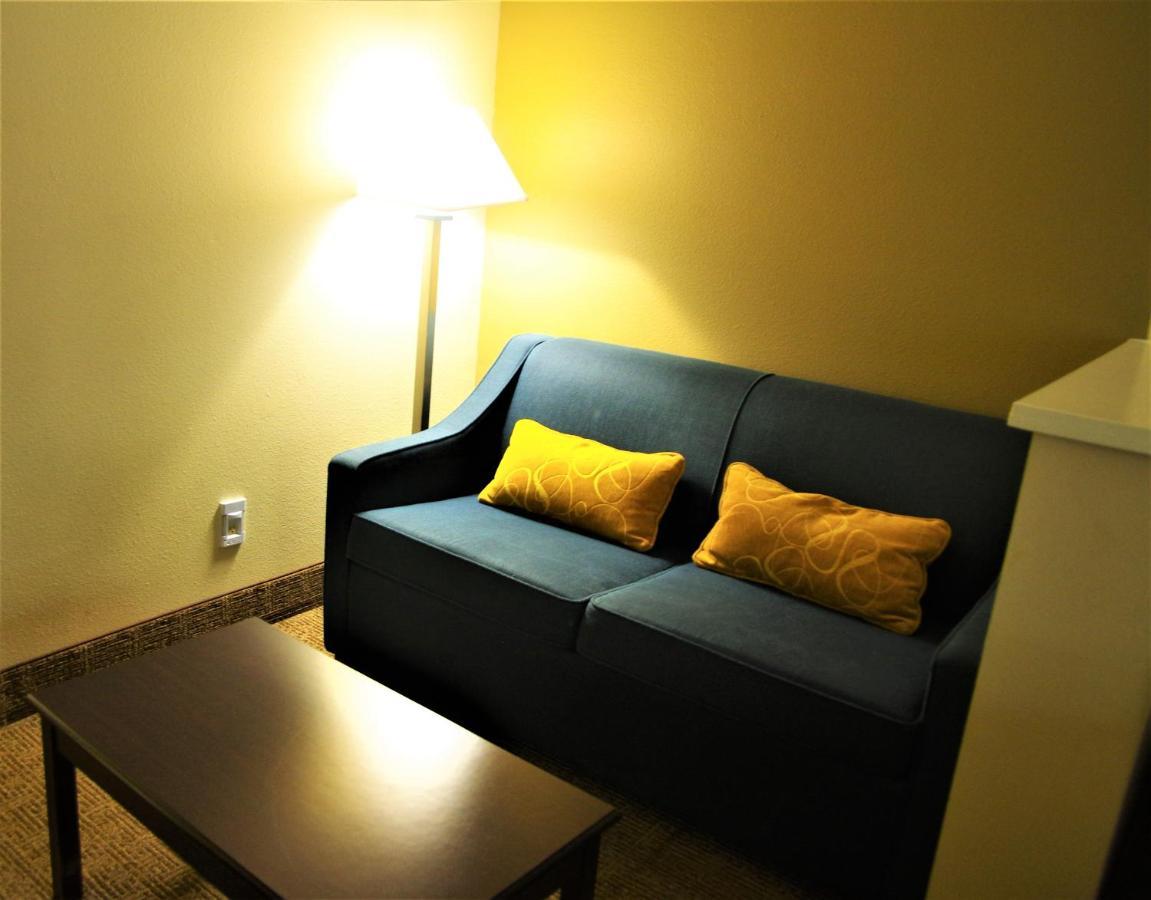 Comfort Suites Tulare Dış mekan fotoğraf